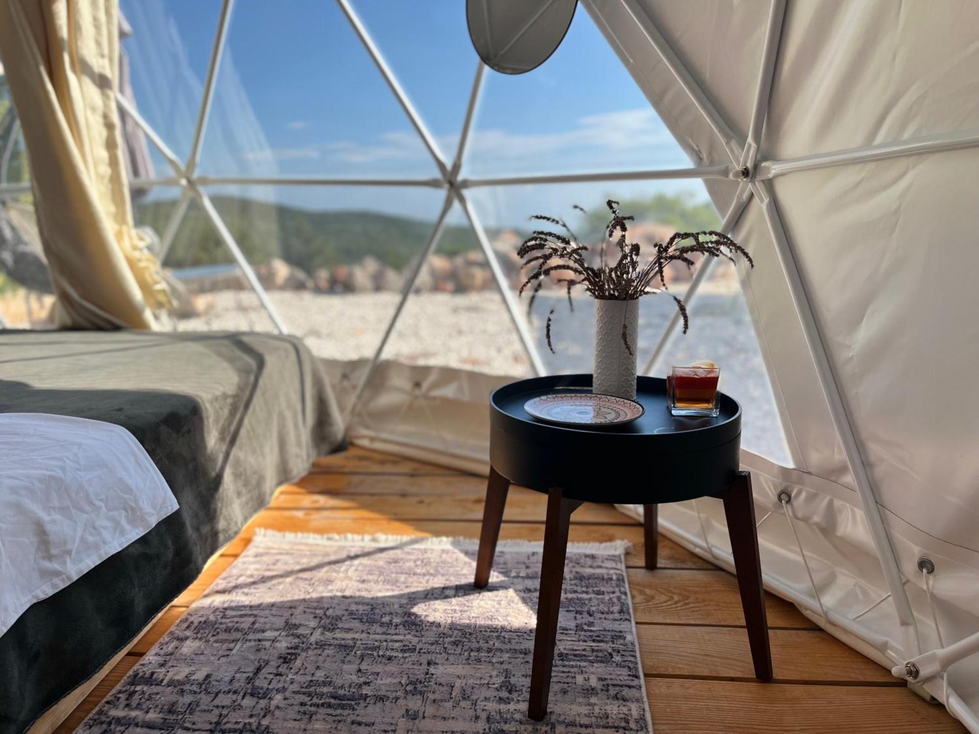 Glamping Peninsula Lustica Rose Vila Tivat Exterior foto