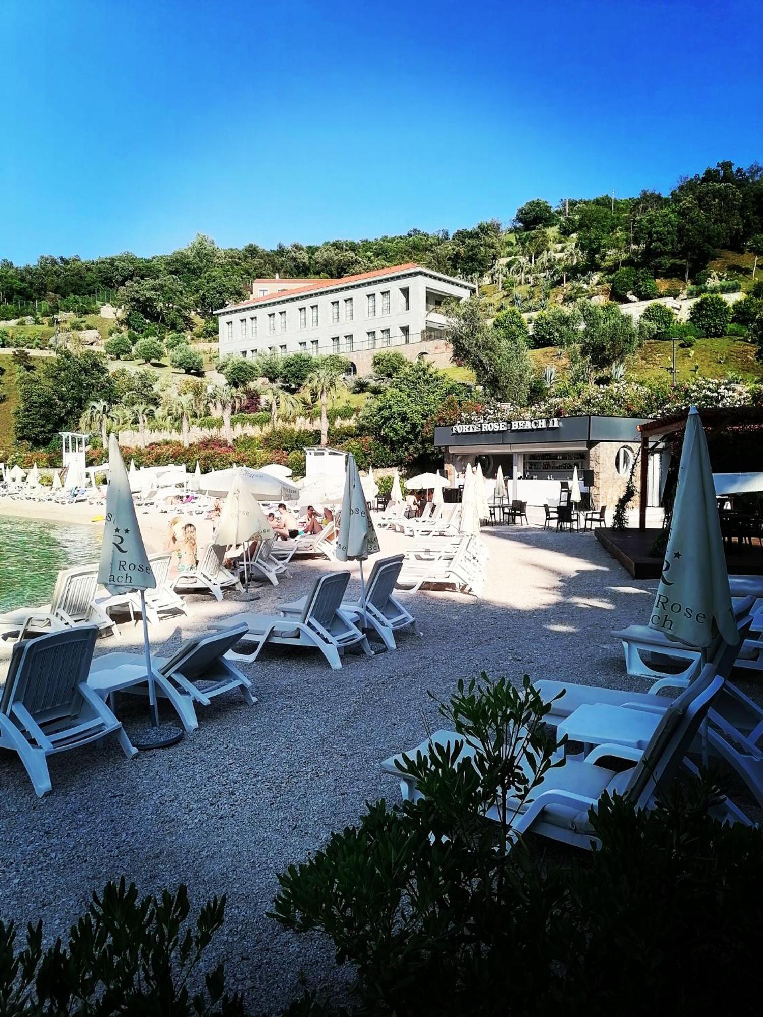 Glamping Peninsula Lustica Rose Vila Tivat Exterior foto